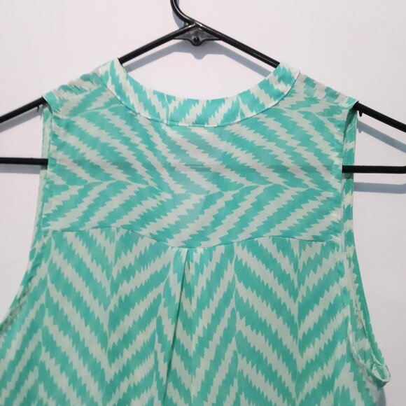 Women's Sleeveless Sheer Geometric Hi-Low Tank Top By Beverly's Size Medium - Picture 6 of 7